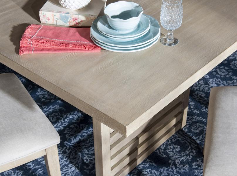 Edgewater - Soft Sand Dining Image 3