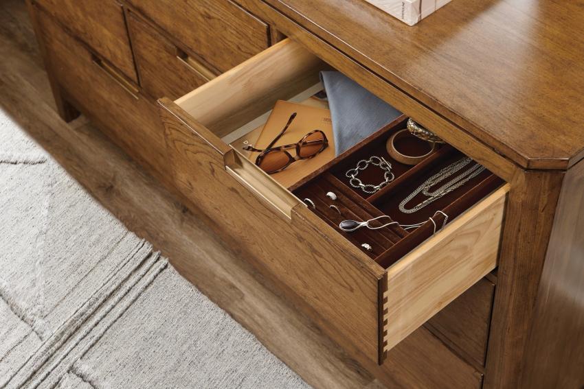 Aspire Bedroom Image 2