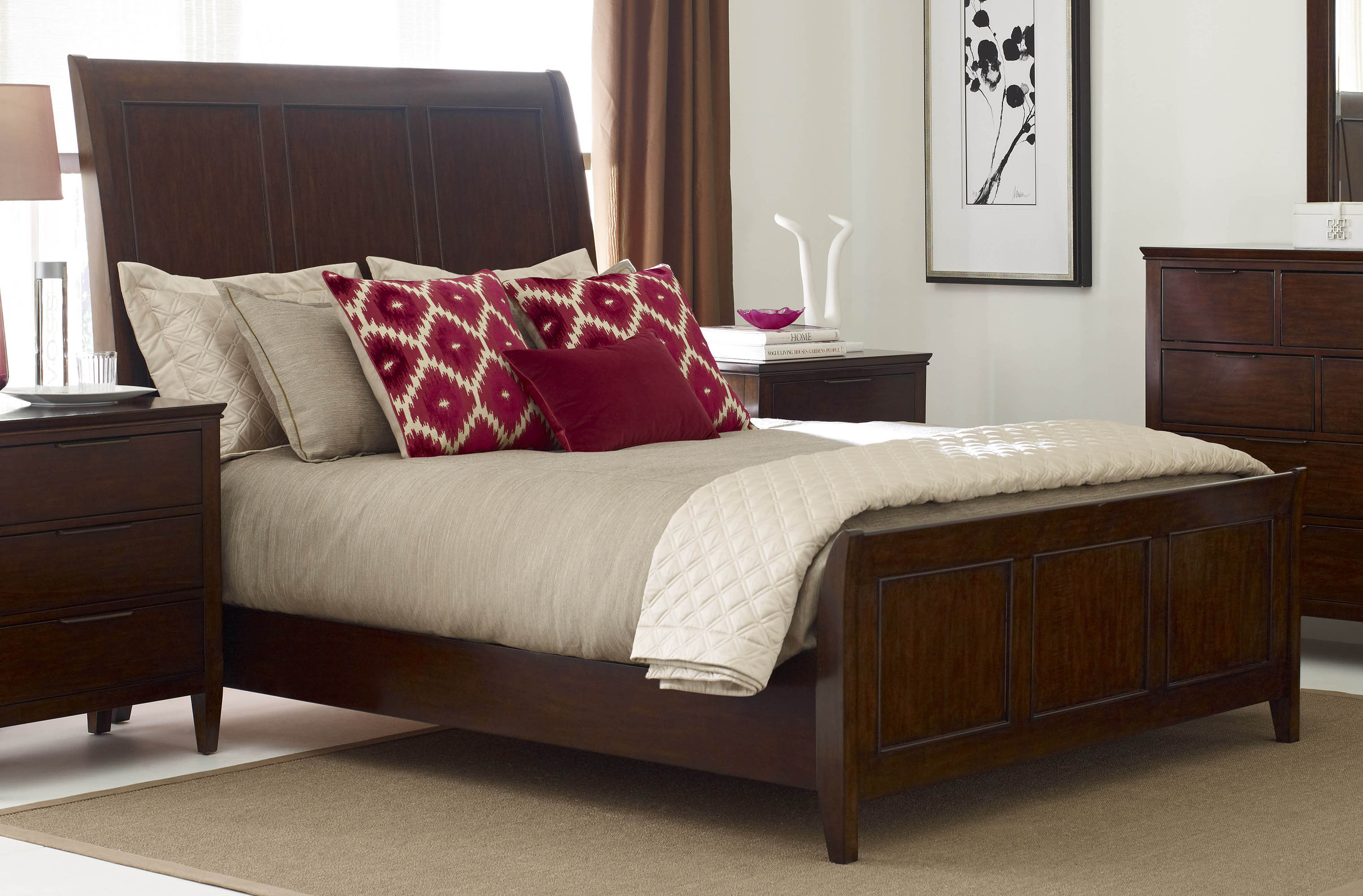 Queen Caris Sleigh Bed