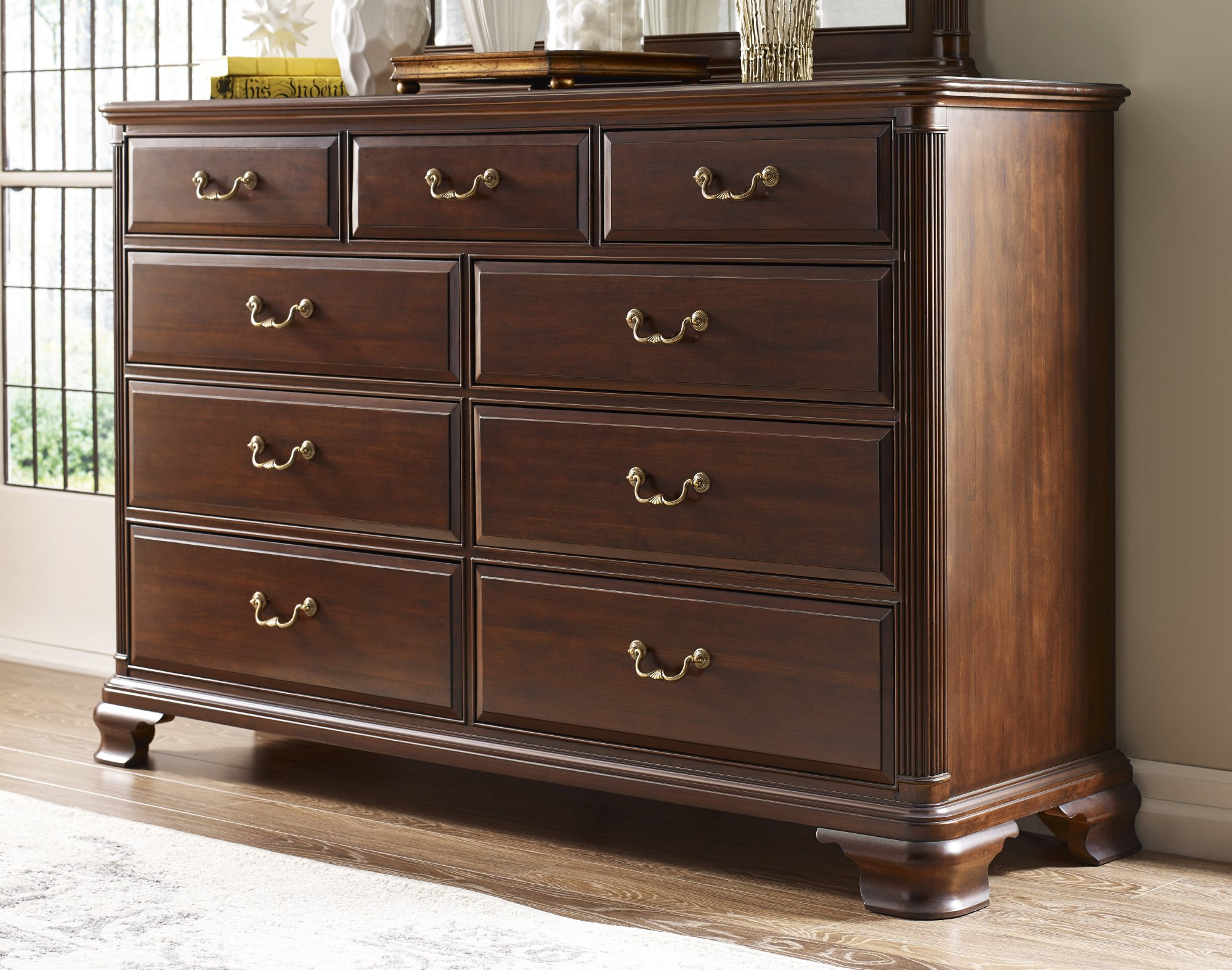 Kincaid Hadleigh 9 Drawer Dresser 607 130