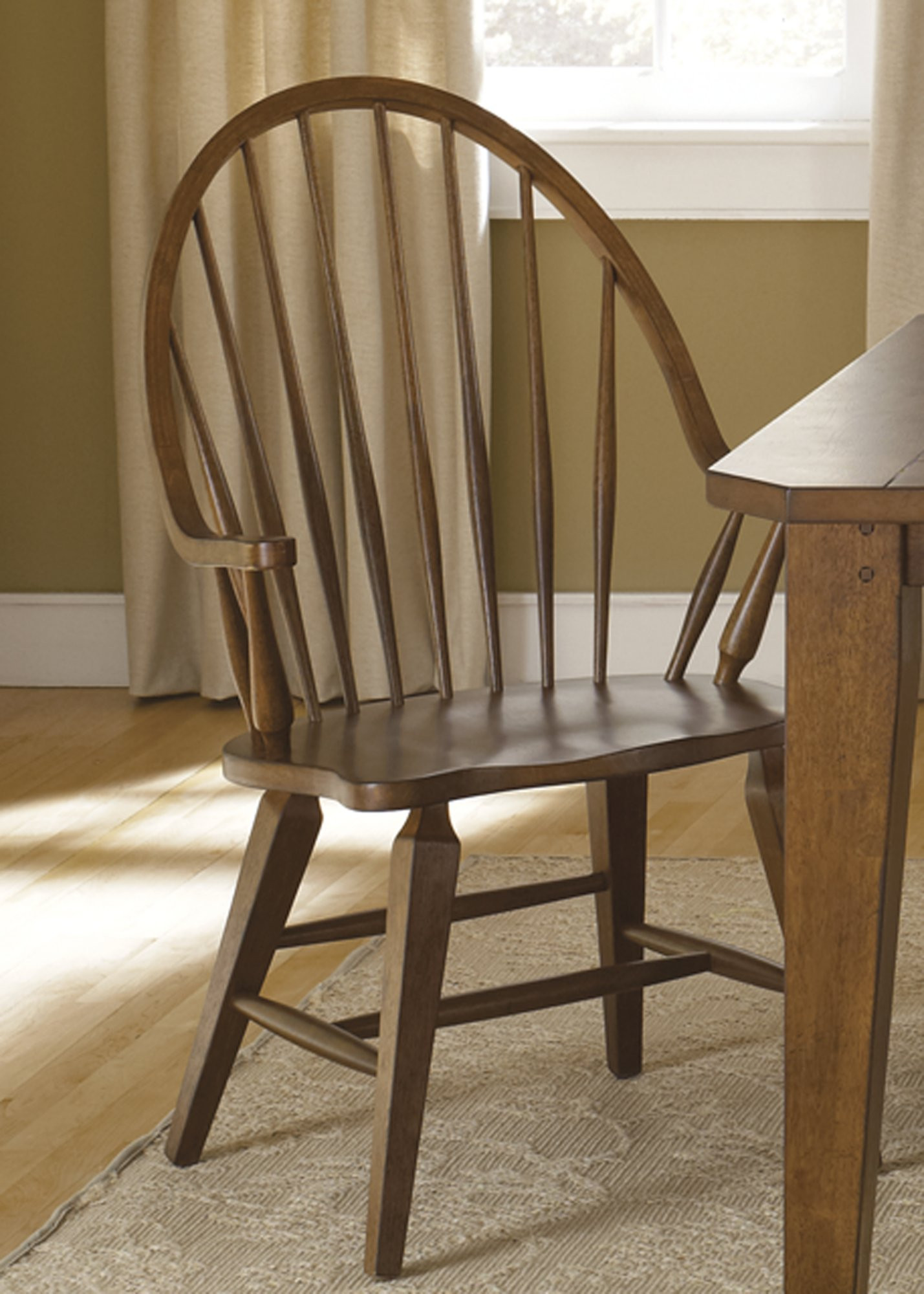 Windsor Back Arm Chair