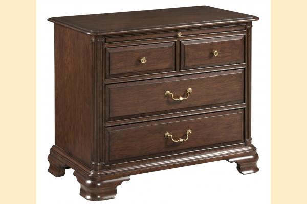 Kincaid Hadleigh Bachelors Chest