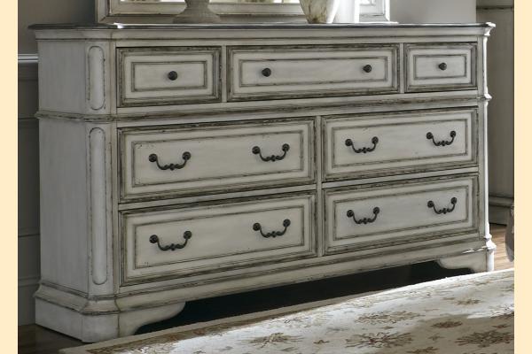 Liberty Magnolia Manor 7 Drawer Dresser