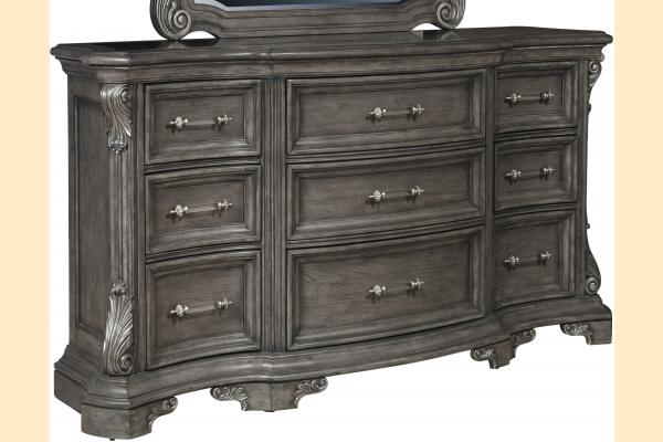 Pulaski Vivian Dresser